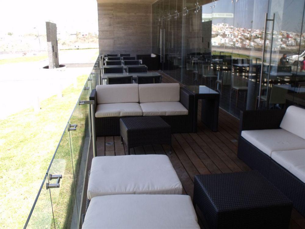 Miranda Casa Inn Premium Hotel Queretaro מראה חיצוני תמונה The Sky Bar